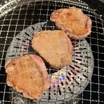 Yakiniku To Donabe Gohan Doudou - 