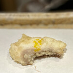 日本橋 蕎ノ字 - 真鯛（焼津）フワフワの身と淡白な旨みが詰まった真鯛。柚子の香りがGOOD✨