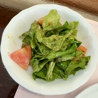 厳選洋食さくらい - 「チキンドリアセット」(2150円)のサラダ