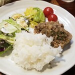 キッチン ブルー グローブ - ご飯、サラダを乗せます
