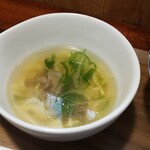 キッチン ブルー グローブ - 茸と玉子スープも残りわずか