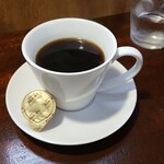 キッチン ブルー グローブ - ホットコーヒーのアップ