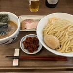 Tsukemen Sanada - 味玉つけめん 1280円、辛味 150円
                2024年3月29日