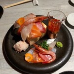 あぶり酒場 串と煙 - 刺し身盛り合わせ