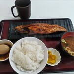 四日市ヒモノ食堂 - これで、750円は値打ちです。