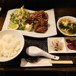 Chuukabou Ifuu - 鶏の唐揚げ定食 (1045円) (ご飯は “少な目” で注文)