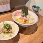 ジャパニーズ ラーメン 五感 - 