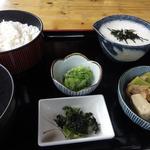 こすげ茶屋 - 麦めしとろろ、絶品です！