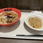 拉麺屋ごっつお神楽 - 