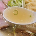 ラーメン 坊也哲 - 蛤の旨味も溶けだしちょる