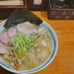 ラーメン 坊也哲 - チャーシューもたっぷり
