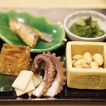 割烹 はらだ - 諸子南蛮、辛子和え、大豆炒り煮、イイダコ、煮凝り、凍大根