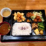 ペパーミントハウス - 料理写真:●手作り日替わりお弁当（ドリンク付き）900円
ホットコーヒーを選択

■ご飯の量（小盛り、中盛り、大盛りが選択できる）

注文してから3分位で出てきたぞっ❕
カップラーメン並の速さだなあ