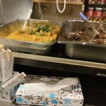 마사가나 - 내부 인테리어. 놓여 있는 것들 중에서 좋아하는 것을 선택하세요.