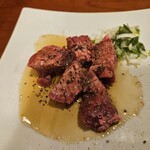 松阪牛ホルモンまつや - 厚切りタン