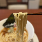 酒肴場 屯 - ツルパツ細ストレート麺の食感も抜群