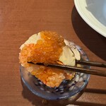 酒肴場 屯 - サービスのイクラも嬉しいですね