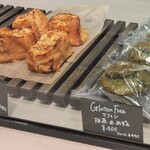 EARTH BAKERY & CAFE - 