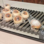 EARTH BAKERY & CAFE - 