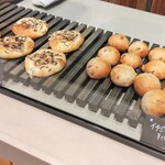 EARTH BAKERY & CAFE - 