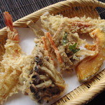 盛朗庵 - 料理写真:美味しいそばと一緒に、注文できちゃうトッピング天ぷら。驚きの価格５０円～１５０円。美味しいそばとどうぞ。詳しくは店頭スタッフまで。