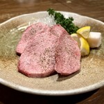 七輪焼肉 楽しいら - 希少黒タン 幻タン