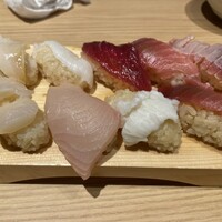 全席個室 鮨やハレの日 大宮東口駅前店 - 運搬時に多少のズレ？気にしない程度