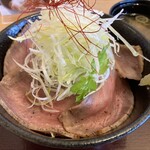 koi koi 食堂 - ローストビーフ丼！