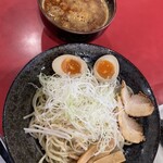 廣島つけ麺本舗 ばくだん屋 - つけそば辛味噌　並917円　辛4