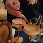 TOKYO Whisky Library - ①白州町、宮城峡、竹鶴のブレンドに焼酎の製法の前割りをして、旨味の元エッセンスを入れる。