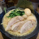 濃厚豚骨ラーメン 濱虎家 - 