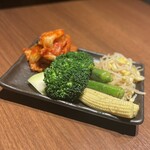 Matsushouen Itadaki - 焼きナムルとキムチの盛り合わせ
