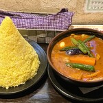 ラマイ - チキンカレーとライスがキンタマーニ