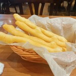 怪獣酒場 - チーズスティック 539円