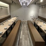 Izakaya Hanabi - 2階テーブル席は最大30名様まで使用できます！