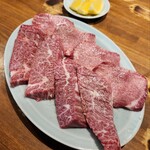 炭火焼肉ホルモンさわいし - 黒毛和牛特選タン   黒毛和牛特選ハラミ