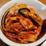 炭火焼肉ホルモンさわいし - キムチ これでライス1膳