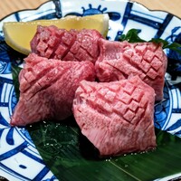 焼肉みゆき苑 - 特上厚切りタン