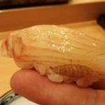 鮨 いとう - 鮃。リフト(^-^)/