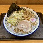 Sharin - 中華そば並盛（740円）