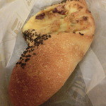 ブーランジェリー　ラ・テール - ハラペーニョとタンドリーチキンのパンでございます（2014.02）