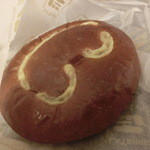ブーランジェリー　ラ・テール - チョコっとクリームパンでございます（2014.02）