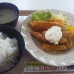 山口食堂 - 鶏肉ササミ南蛮440円。日替り
            