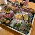 かもめ食堂 - 刺し身の盛合せ