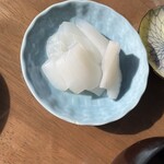 めしや 里 - サービスでくれたイカ