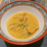 ピッサヌローク - ゲーンカリー
      奥美濃古地鶏、ココナッツ、ターメリック