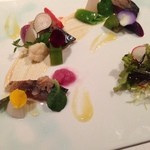 ラール・エ・ラ・マニエール - サバと鮮やかな野菜たち