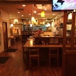 新城仲通り中央酒場 とり吉  - テレビを見ながら一杯