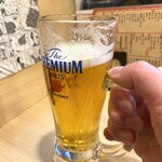 まるや商店 - 飲みかけですがチンカチンカの生ビールも