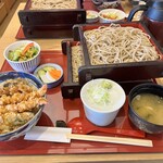 そばや 池乃家 - 蕎麦大盛　天丼汁少なめ